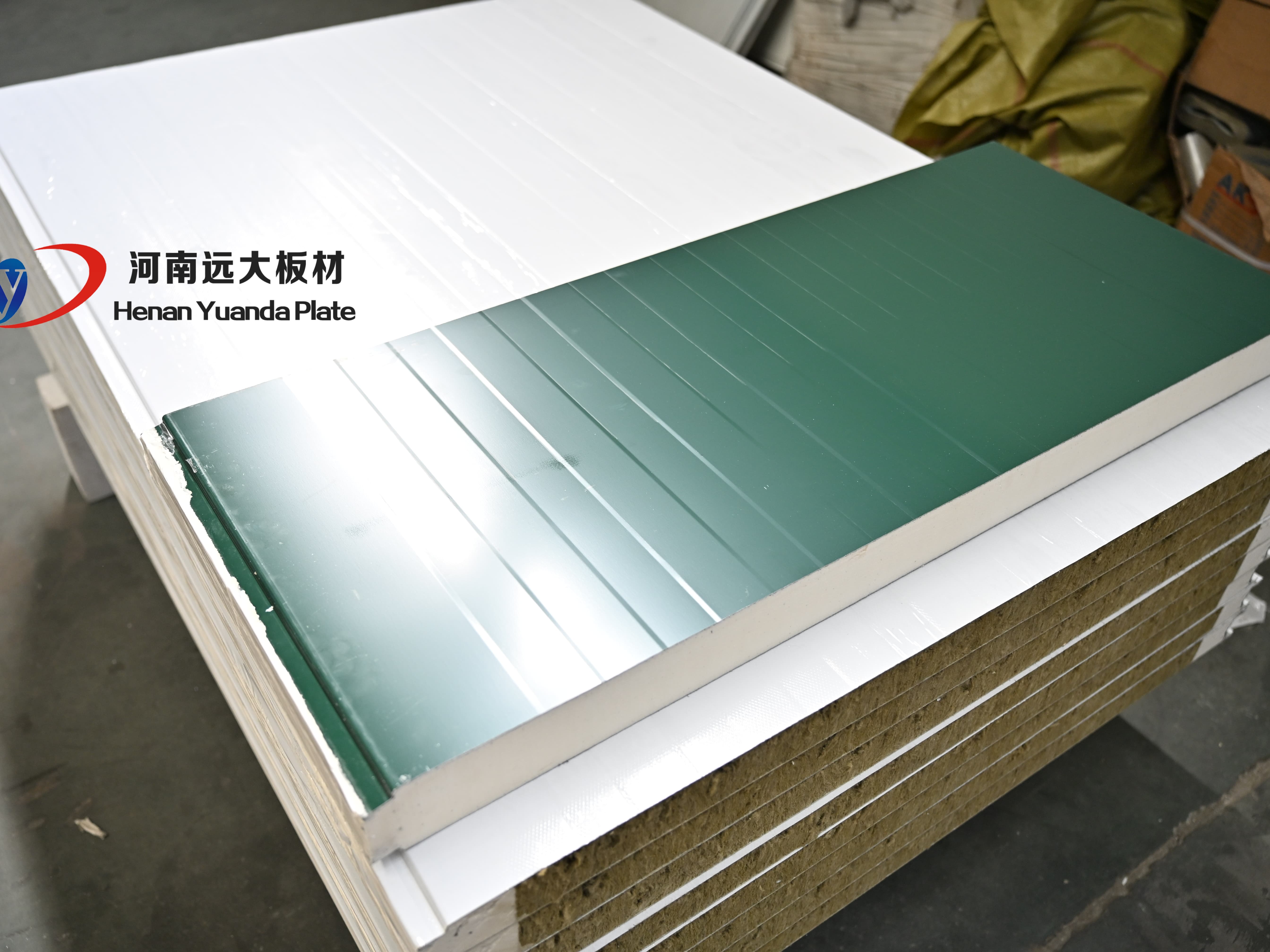 資深工程顧問揭秘：大型項目為何必選聚氨酯封邊巖棉板？(圖3)